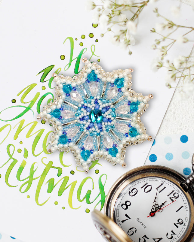 Beadwork kit for creating brooch "Snowflake little"