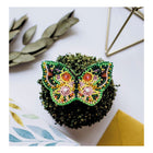 Beadwork kit for creating brooch 