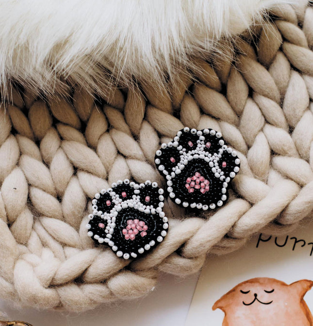 Beadwork kit for creating brooch "Claws"