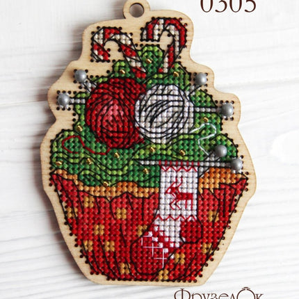 DIY Cross stitch kit on wood "Knitting" 4.1x3.1 in / 10.3x8.0 cm