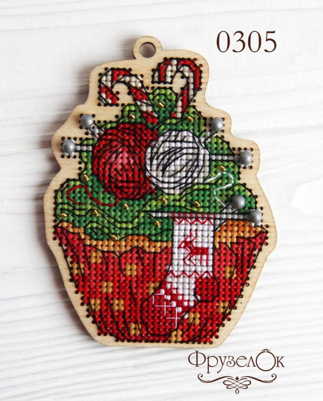 DIY Cross stitch kit on wood "Knitting" 4.1x3.1 in / 10.3x8.0 cm