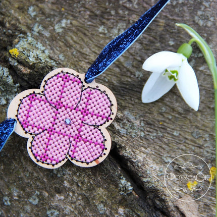 DIY Cross stitch kit on wood "Garland" 5.1x3.5 in, 2.0x1.8 in / 13.0x9.0 cm, 5.0x4.5 cm