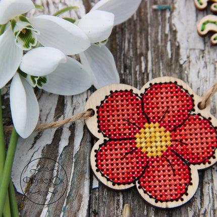 DIY Cross stitch kit on wood "Garland" 5.1x3.5 in, 2.0x1.8 in / 13.0x9.0 cm, 5.0x4.5 cm