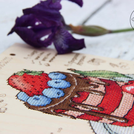 DIY Cross stitch kit on wood "Red Velvet" 7.9x6.3 in / 20.0x16.0 cm