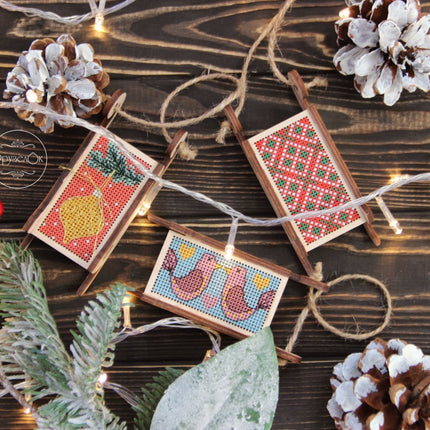 DIY Cross stitch kit on wood "Sleigh" 3.0x1.6 in / 7.5x4.0 cm