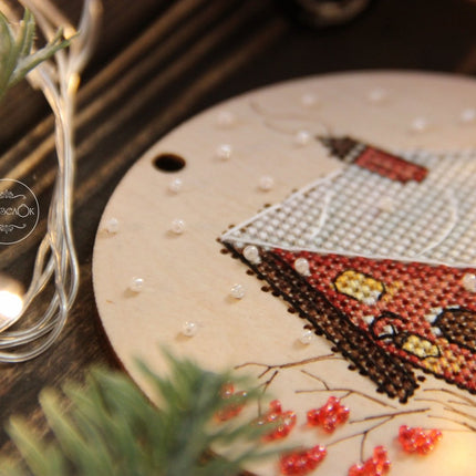 DIY Cross stitch kit on wood "Cozy Winter" D 3.7 in / D 9.5 cm