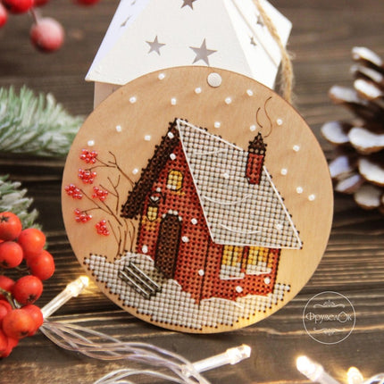 DIY Cross stitch kit on wood "Cozy Winter" D 3.7 in / D 9.5 cm