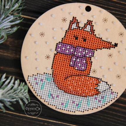 DIY Cross stitch kit on wood "Little Fox" D 3.7 in / D 9.5 cm