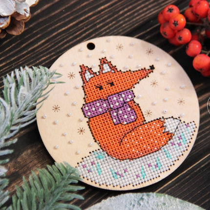 DIY Cross stitch kit on wood "Little Fox" D 3.7 in / D 9.5 cm