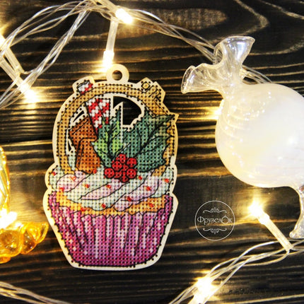 DIY Cross stitch kit on wood "Hoop" 4.1x2.8 in / 10.5x7.0 cm