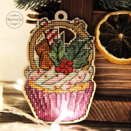 DIY Cross stitch kit on wood "Hoop" 4.1x2.8 in / 10.5x7.0 cm