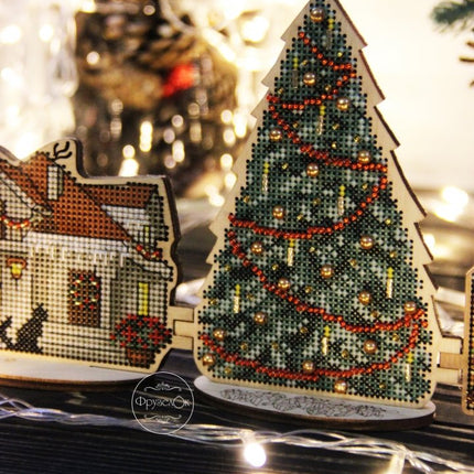 DIY Cross stitch kit on wood "Christmas Tree" 5.3x3.9 in / 13.5x10.0 cm