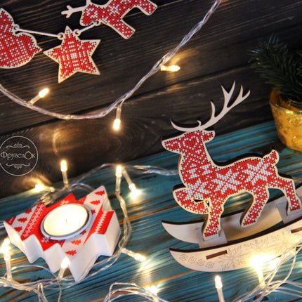 DIY Cross stitch kit on wood "Scandinavian Deer" 5.1x3.7 in / 13.0x9.5 cm