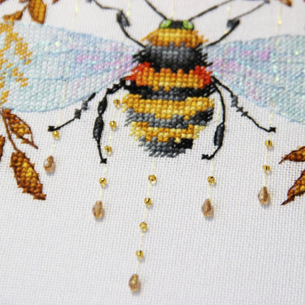 DIY Cross Stitch Kit "Bumblebee" 5.9x6.3 in / 15.0x16.0 cm