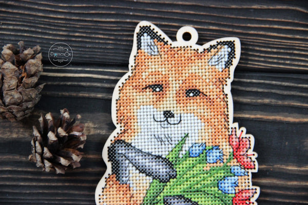 DIY Cross stitch kit on wood 