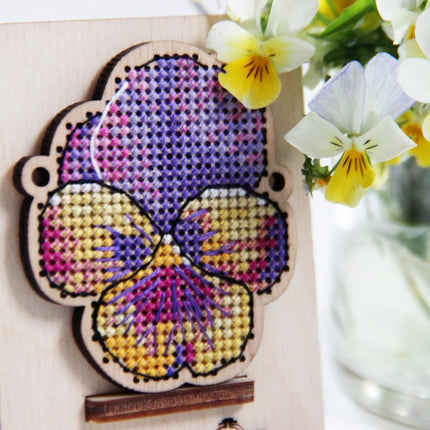 DIY Cross stitch kit on wood "Flowers" 2.4x2.4 in / 6.0x6.0 cm
