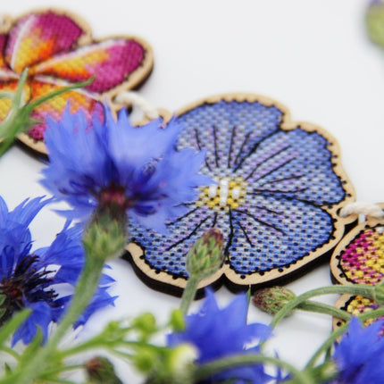 DIY Cross stitch kit on wood "Flowers" 2.4x2.4 in / 6.0x6.0 cm