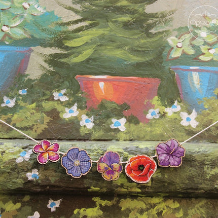DIY Cross stitch kit on wood "Flowers" 2.4x2.4 in / 6.0x6.0 cm