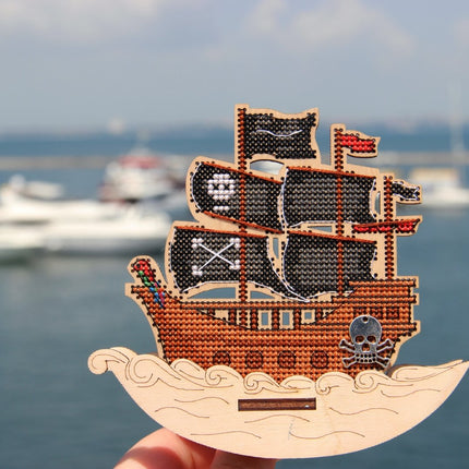 DIY Cross stitch kit on wood "Pirate Ship" 3.9x3.9 in / 10.0x10.0 cm