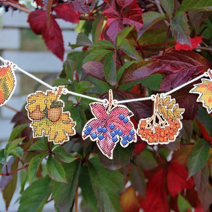 DIY Cross stitch kit on wood "Leaves" 2.4x2.4 in / 6.0x6.0 cm