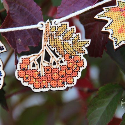 DIY Cross stitch kit on wood "Leaves" 2.4x2.4 in / 6.0x6.0 cm