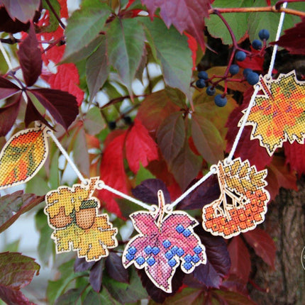 DIY Cross stitch kit on wood "Leaves" 2.4x2.4 in / 6.0x6.0 cm