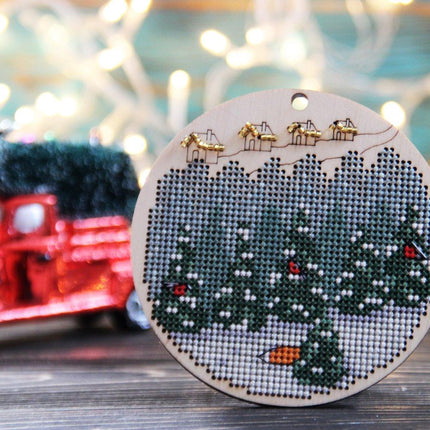 DIY Cross stitch kit on wood "Winter Forest" D 3.7 in / D 9.5 cm