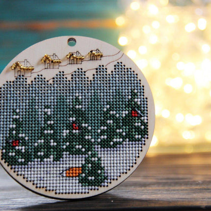 DIY Cross stitch kit on wood "Winter Forest" D 3.7 in / D 9.5 cm