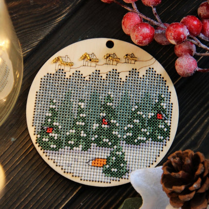 DIY Cross stitch kit on wood "Winter Forest" D 3.7 in / D 9.5 cm