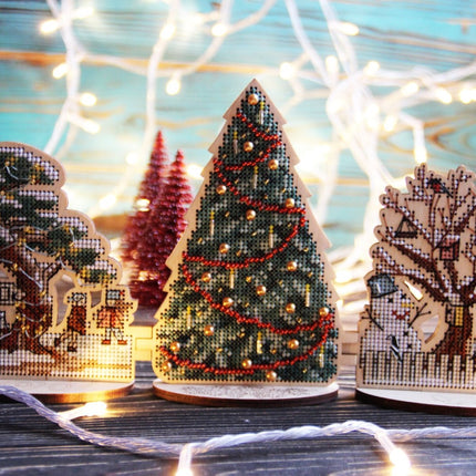 DIY Cross stitch kit on wood "Winter Outskirts" 3.9x3.9 in / 10.0x10.0 cm