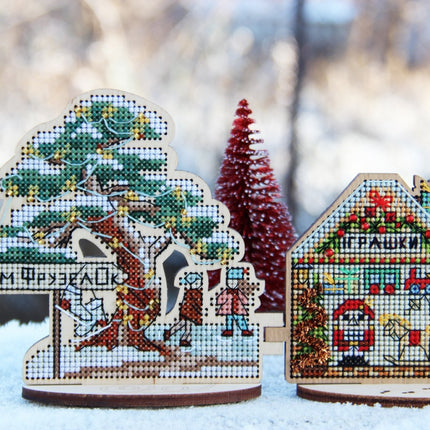 DIY Cross stitch kit on wood "Winter Outskirts" 3.9x3.9 in / 10.0x10.0 cm