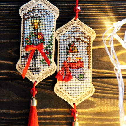 DIY Cross stitch kit on wood "Snowman" 3.9x1.8 in / 10.0x4.5 cm