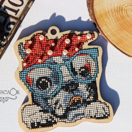DIY Cross stitch kit on wood "Mariyka" 3.9x3.9 in / 10.0x10.0 cm