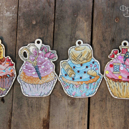 DIY Cross stitch kit on wood "Scissors" 4.3x3.0 in / 11.0x7.5 cm