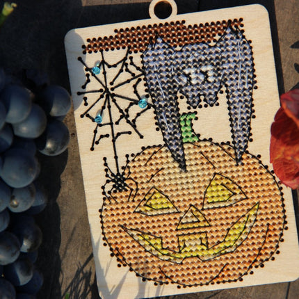 DIY Cross stitch kit on wood "Pumpkin" 3.9x2.8 in / 10.0x7.0 cm