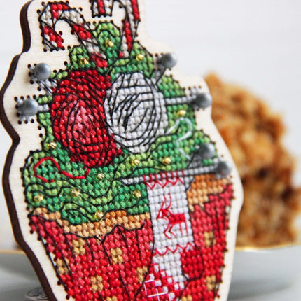 DIY Cross stitch kit on wood "Knitting" 4.1x3.1 in / 10.3x8.0 cm