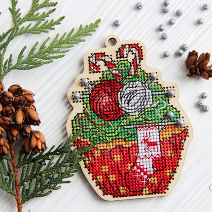 DIY Cross stitch kit on wood "Knitting" 4.1x3.1 in / 10.3x8.0 cm