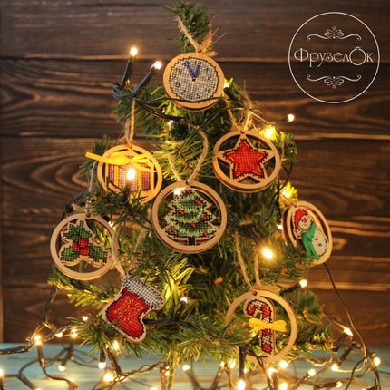 DIY Cross stitch kit on wood "Decoration" D 2.0 in / D 5.0 cm