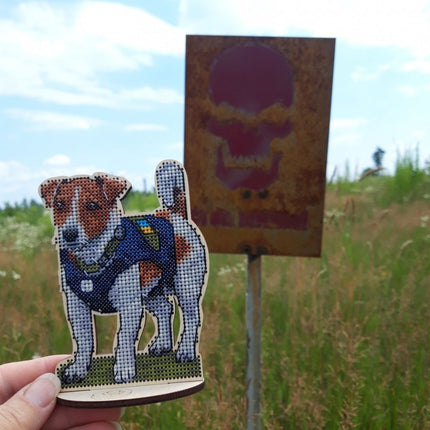 DIY Cross stitch kit on wood "Patron" 4.3x3.1 in / 11.0x8.0 cm