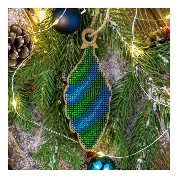DIY Christmas tree toy kit "Green and blue icicle"