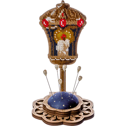 DIY needle cushion kit, needle minder "Street lamp"