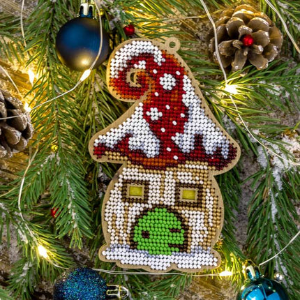DIY Christmas tree toy kit "Mushroom house"