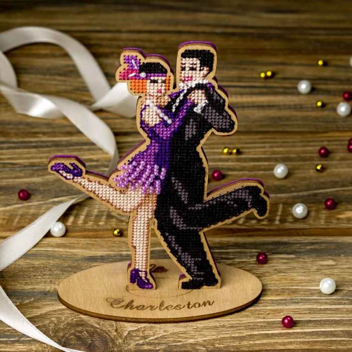 DIY Cross Stitch on Wood Kit "Charleston"