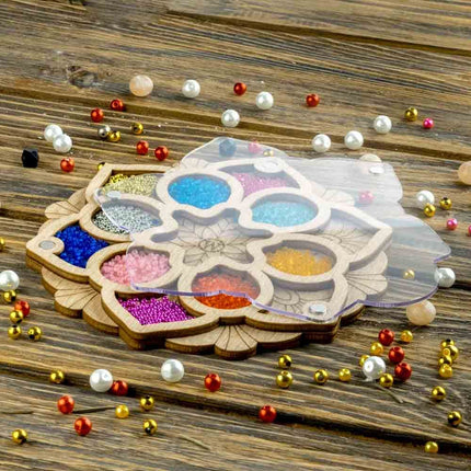 Wood bead organizer with transparent lid