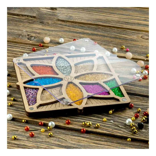 Wood bead organizer with transparent lid