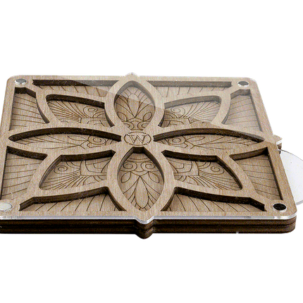 Wood bead organizer with transparent lid