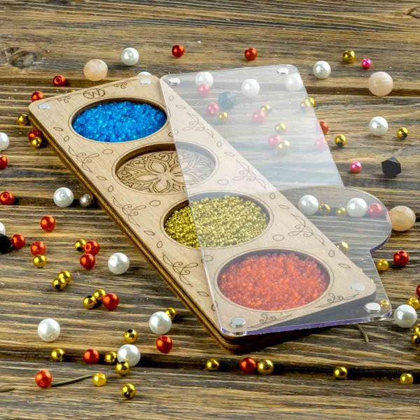 Wood bead organizer with transparent lid