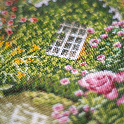 DIY Counted cross stitch kit Rose garden