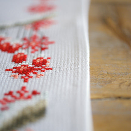 DIY Table Runner kit "Aida table runner kit Robin"