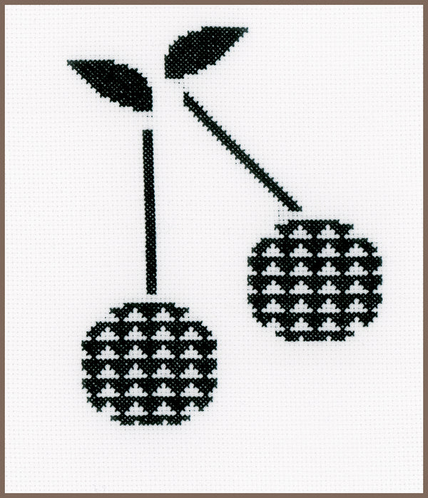 DIY Counted cross stitch kit Cherry 17 x 20 cm / 6.8